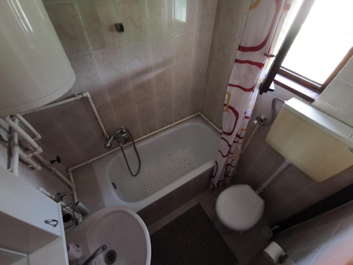 Uvac Griffon Villa Nova Varos Ngoại thất bức ảnh