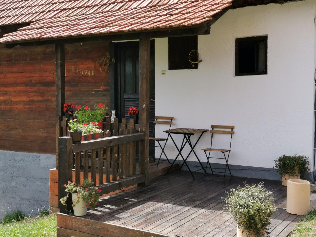 Uvac Griffon Villa Nova Varos Ngoại thất bức ảnh
